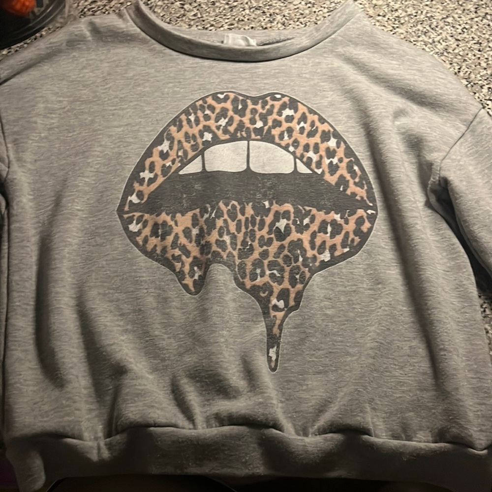 Cropped Sweatshirt/Crewneck